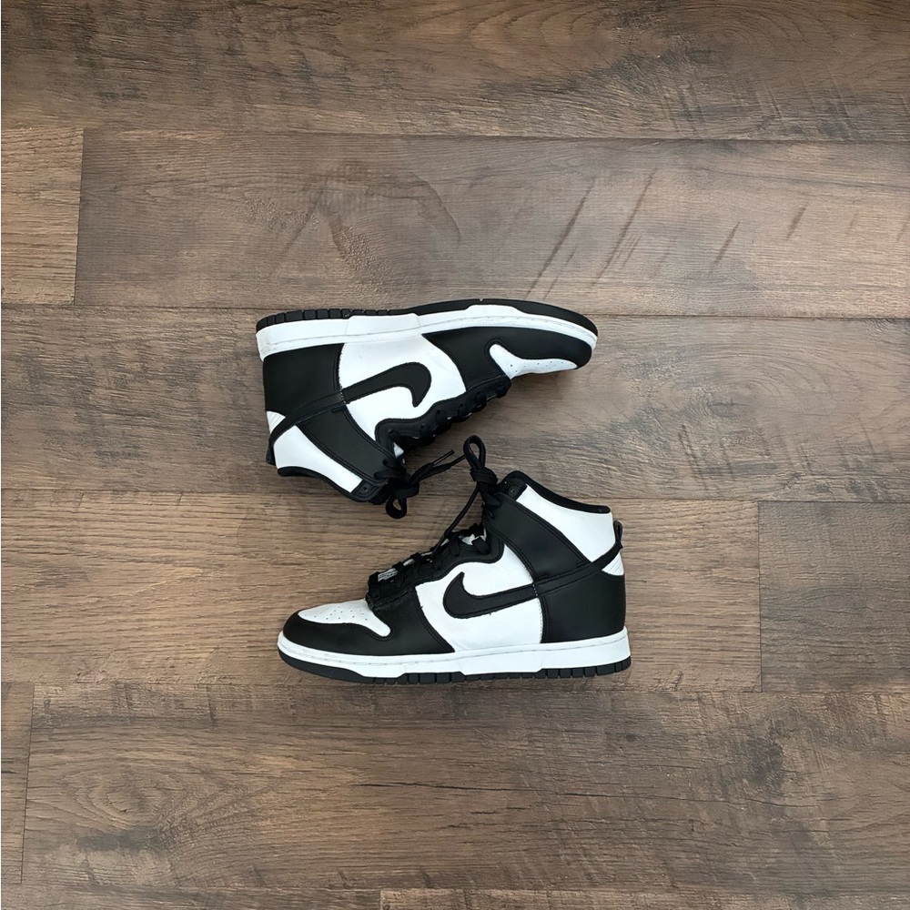 Nike Women’s Dunk High Shoes